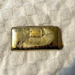 Large Michael Kors Wallet
